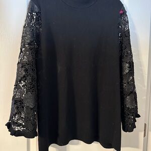 Chicos (xxl) Black Top with Lace Sleeves